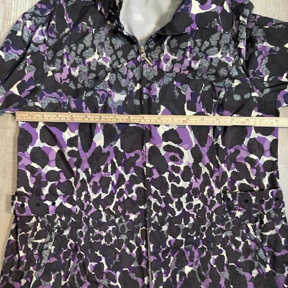 Chico’s Zenergy Women’s Medium Rain Jacket Purple Black Zip Up Lightweight - Picture 13 of 15